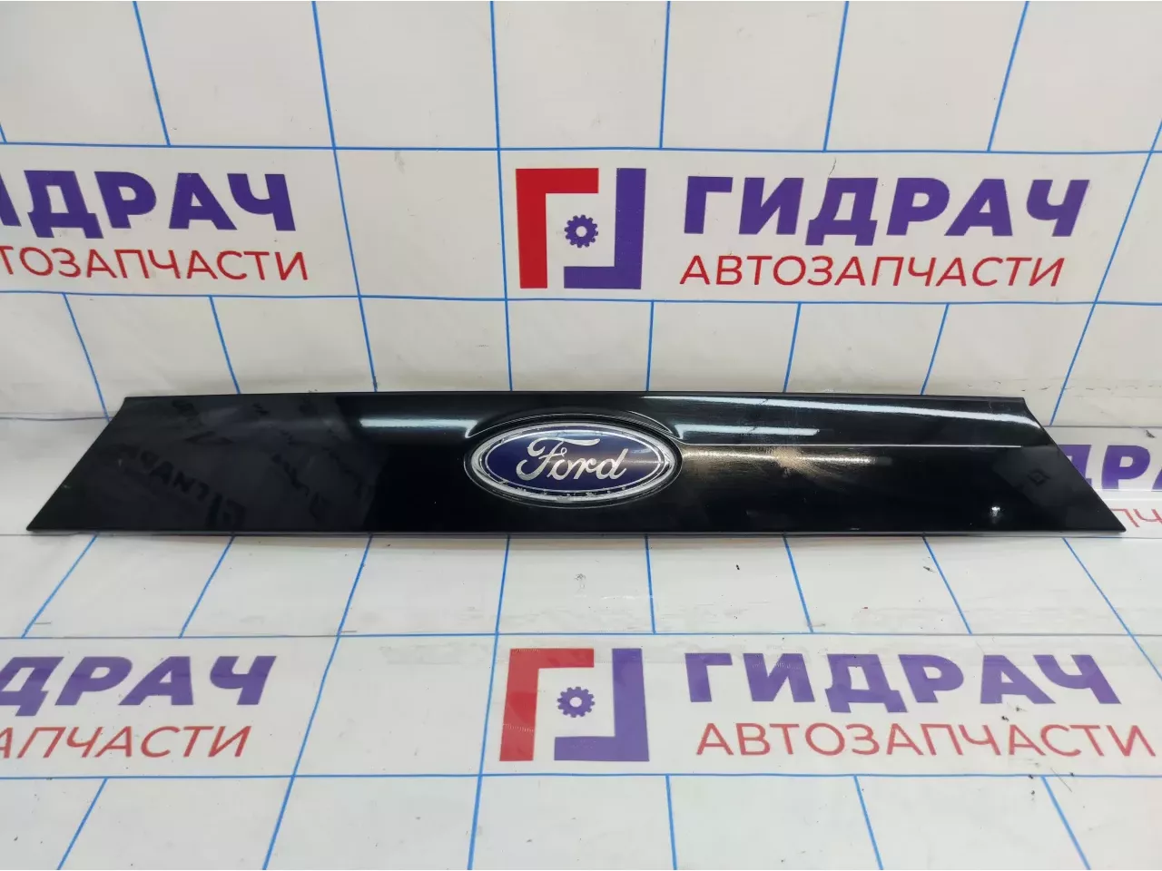 Накладка крышки багажника Ford Mondeo (BD) 1714868